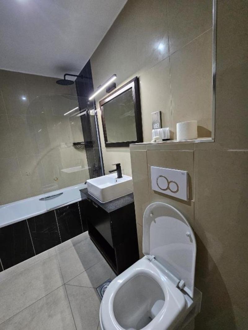 The Cromwell Crown - Oda