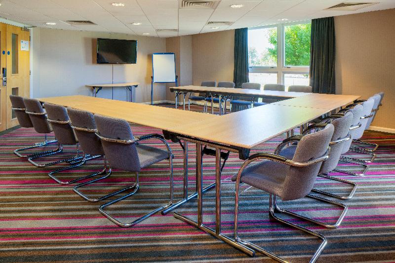 Holiday Inn Express London-Epsom Downs - Toplantı