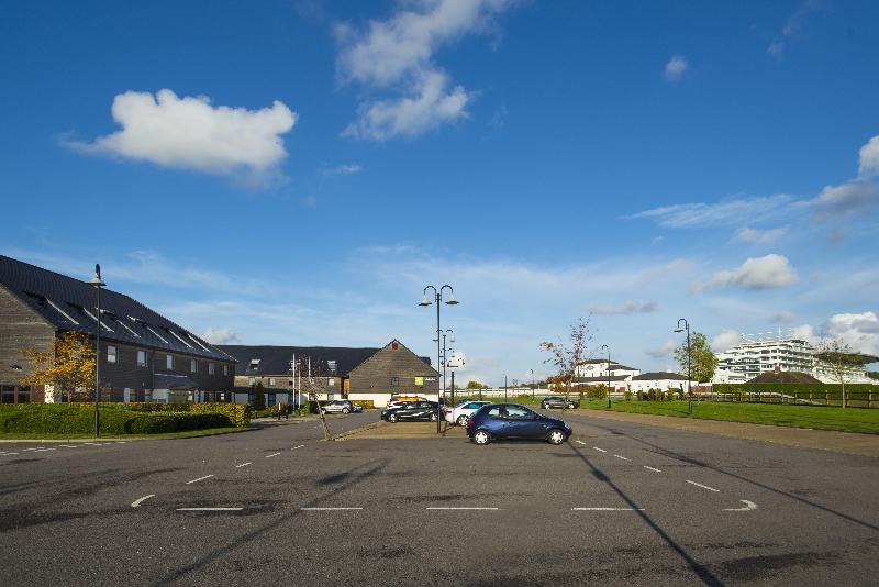 Holiday Inn Express London-Epsom Downs - Genel