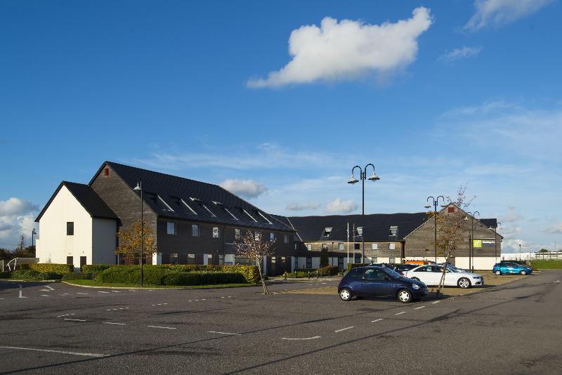 Holiday Inn Express London-Epsom Downs - Genel