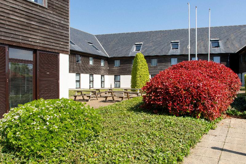 Holiday Inn Express London-Epsom Downs - Genel