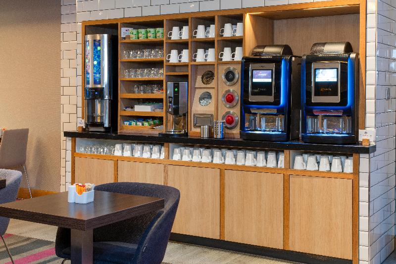 Holiday Inn Express London-Epsom Downs - Restoran