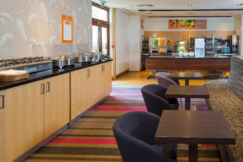 Holiday Inn Express London-Epsom Downs - Restoran