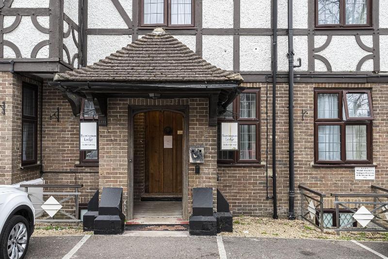 Barrington Lodge - Genel