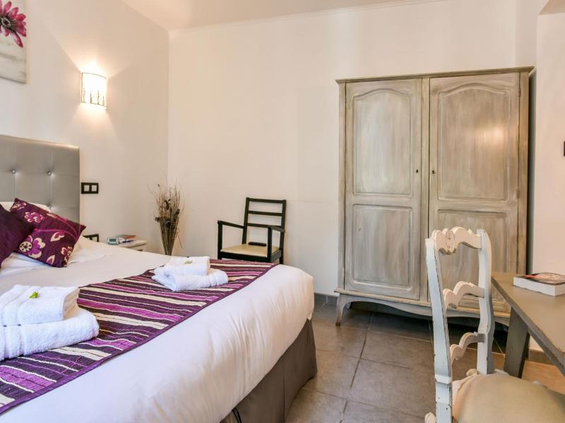 Logis Hôtel Emeraude des Bois - Oda