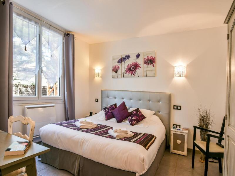 Logis Hôtel Emeraude des Bois - Oda