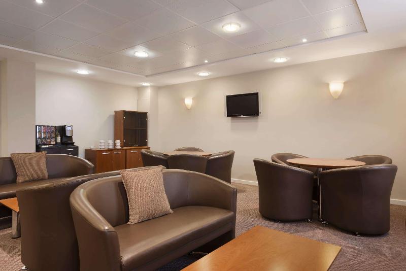 Ramada Plaza Wrexham - Bar