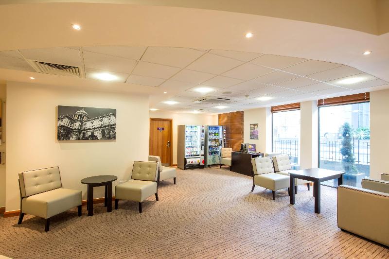 Premier Inn London City - Tower Hill - Bar