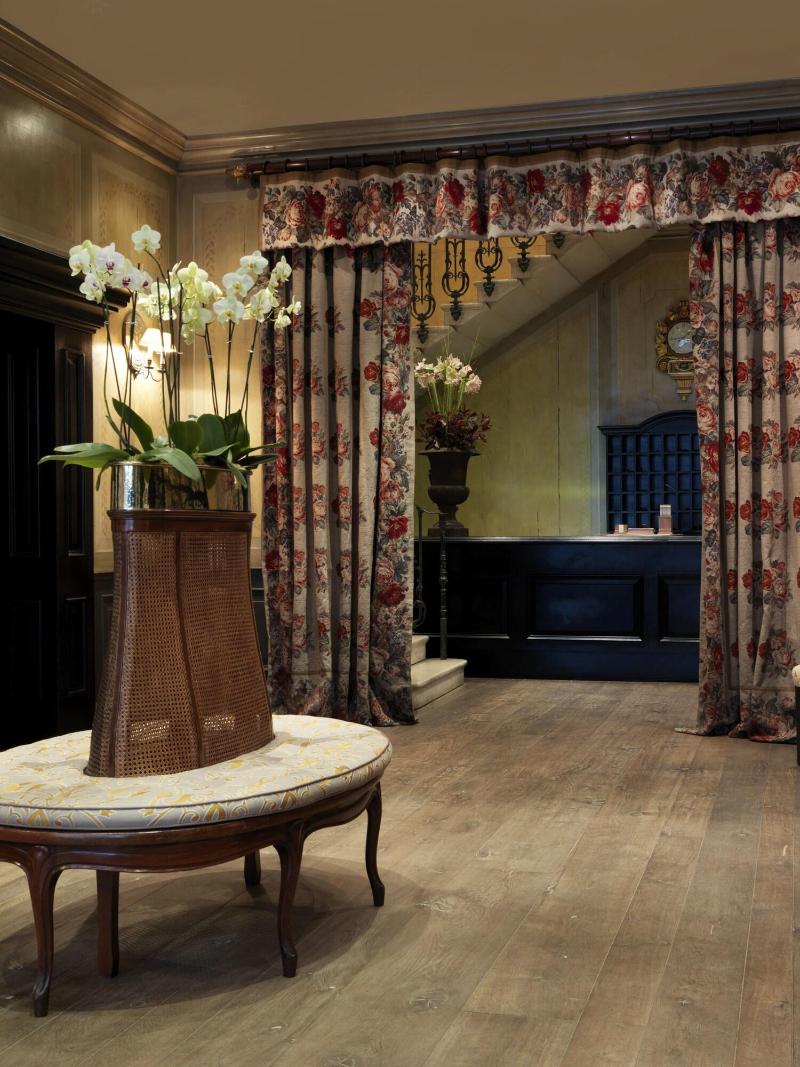 Covent Garden Hotel - Lobi