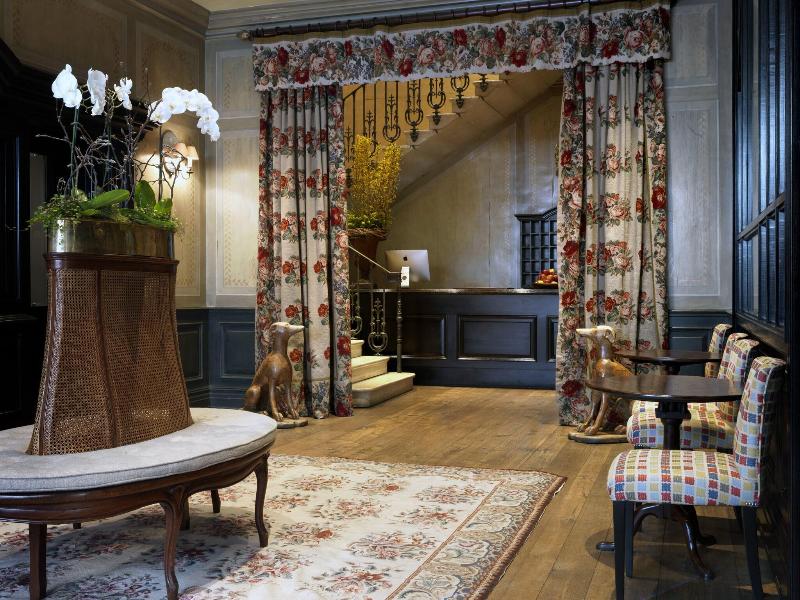 Covent Garden Hotel - Lobi