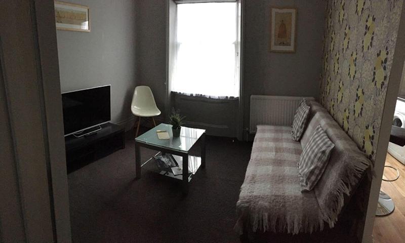 Georgian House - Oda