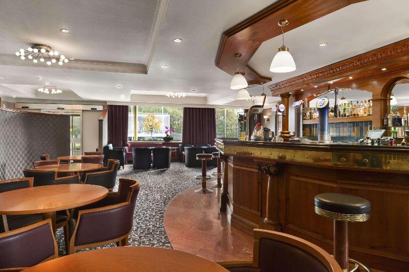 Savera Hotel - Bar