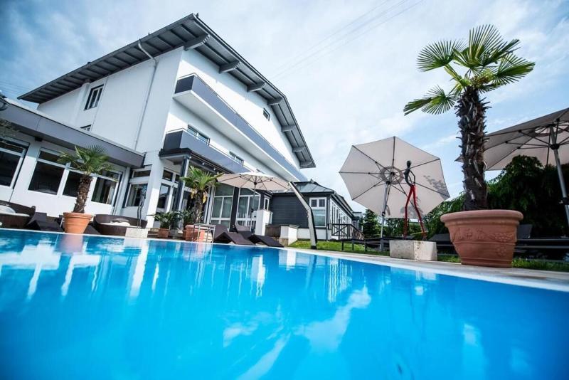 Landliebe Resort Fürstenfeld By Belvilla - Havuz