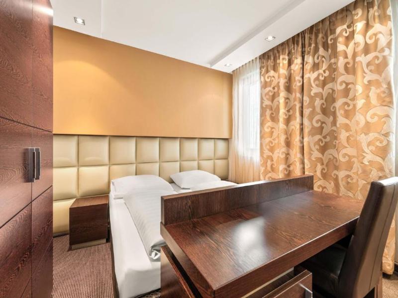 B&B HOTEL Linz City-Ost - Restoran