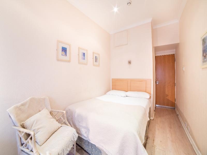 Amsterdam Hotel - Oda