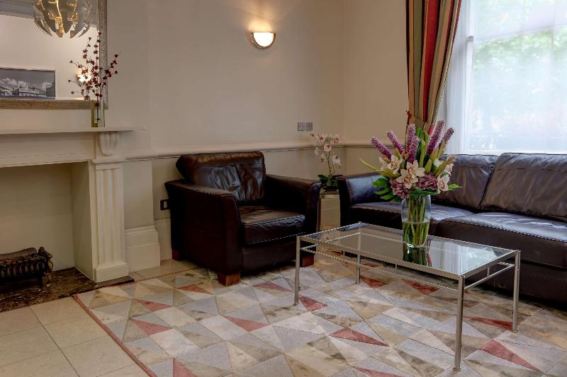 Queensway Hotel, Sure Hotel Collection by Best Wes - Oda