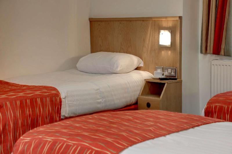 Queensway Hotel, Sure Hotel Collection by Best Wes - Oda