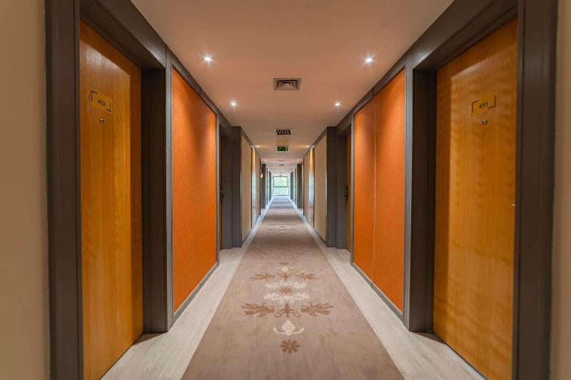 Melia Castelo Branco - Lobi