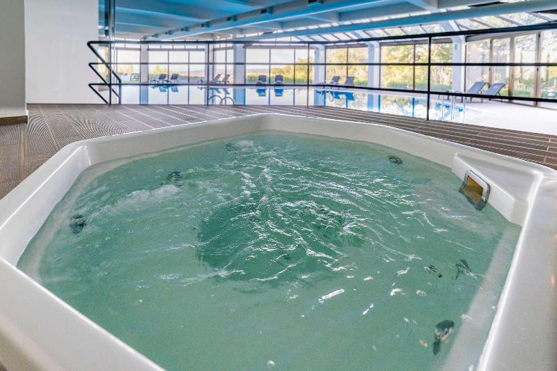 Melia Castelo Branco - Genel