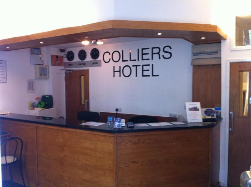 Colliers - Lobi