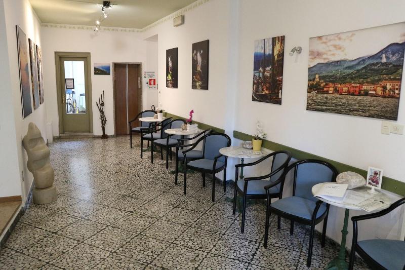 Modena - Lobi