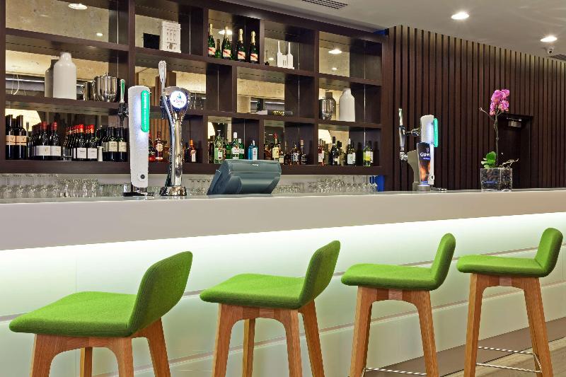 Hampton by Hilton London Waterloo - Genel