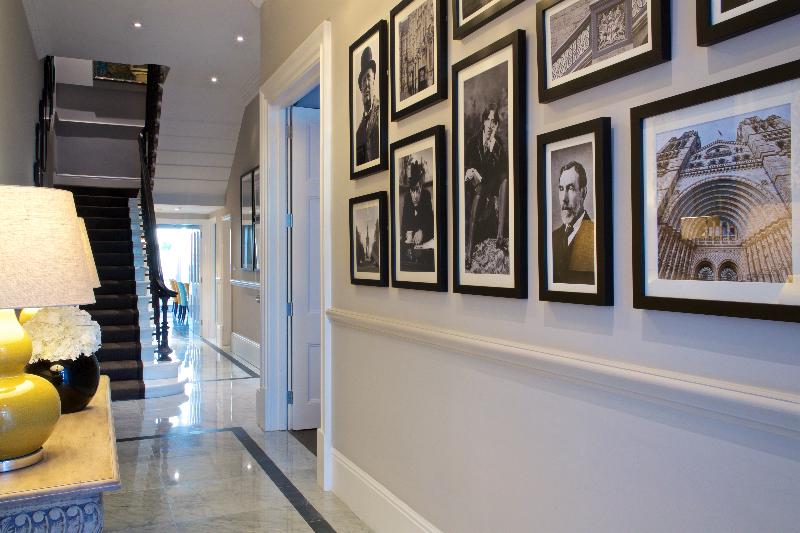 54 Queen's Gate - Genel