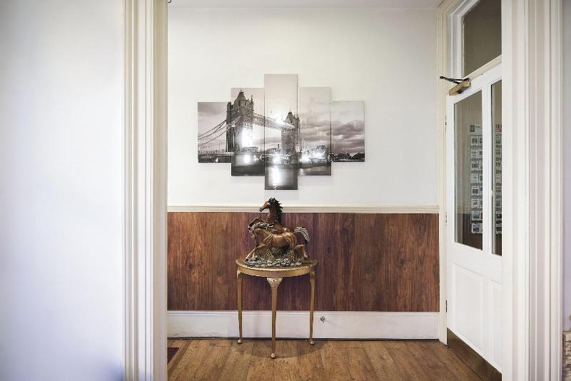 Linden House Hotel - Lobi