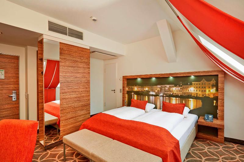 H+ Hotel Luebeck City Centre - Oda