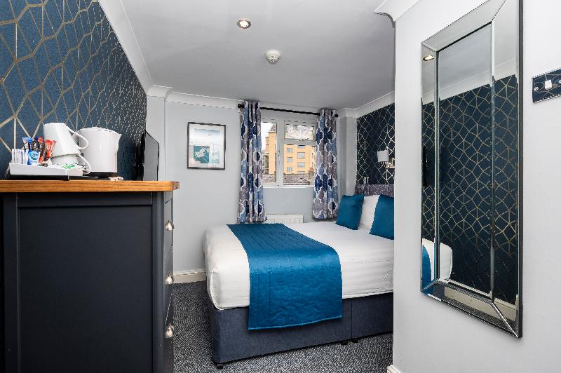 Mentone Hotel - Oda