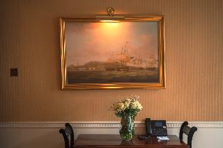 Curzon Street by Mansley fotoÄŸrafÄ±