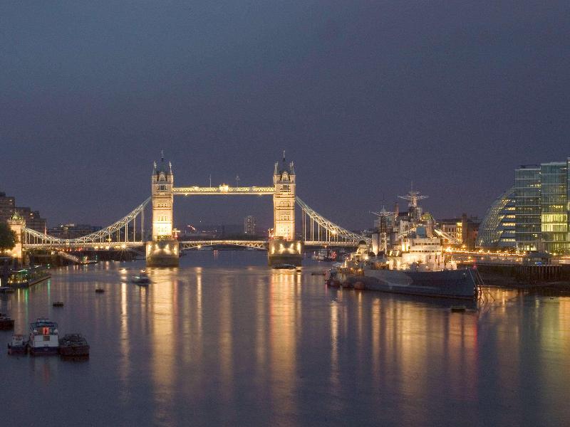 ibis Londra Excel Docklands - Genel