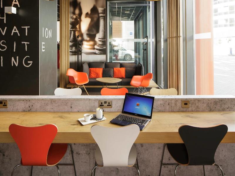 ibis Londra Excel Docklands - Genel