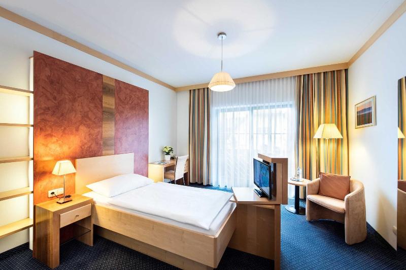Parkhotel Zur Klause - Genel