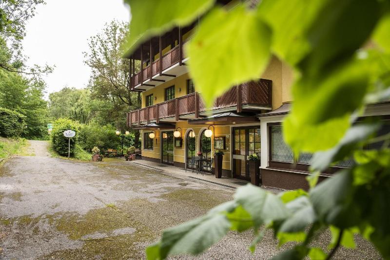 Parkhotel Zur Klause - Genel