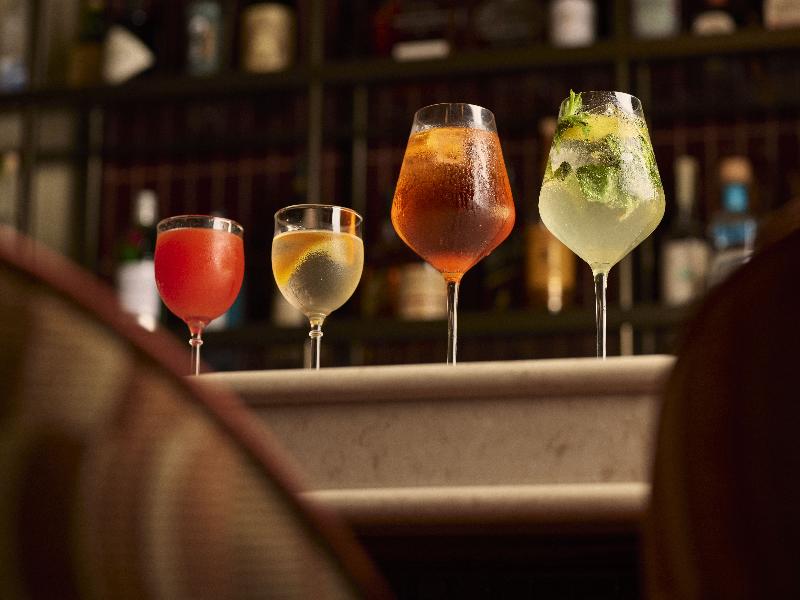 Leonard - Bar