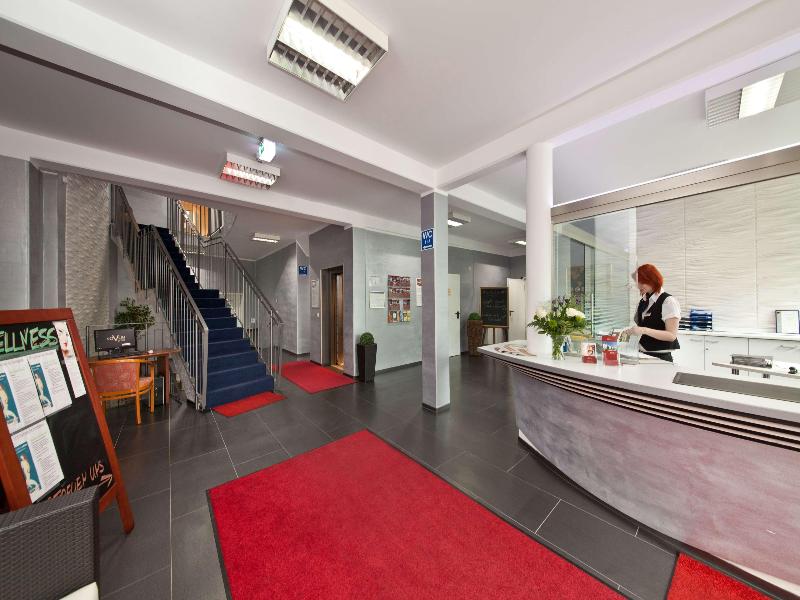 Hotel Aviva - Lobi