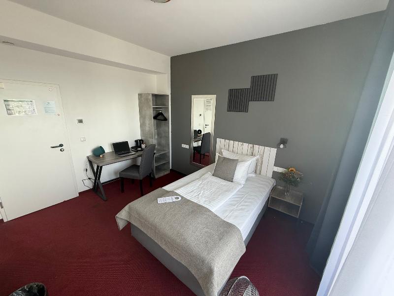 Hotel Aviva - Oda