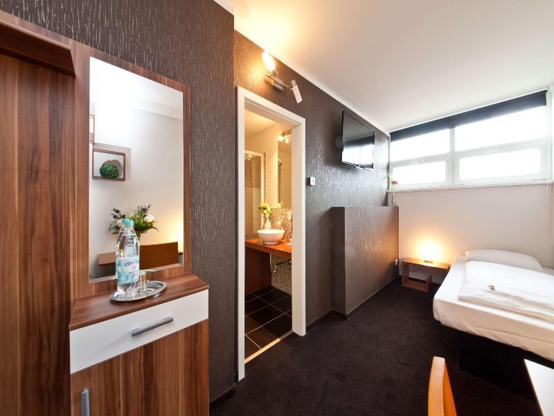 Hotel Aviva - Oda