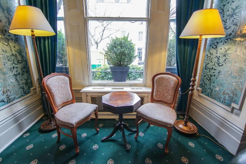 London Visitors Hotel - Lobi
