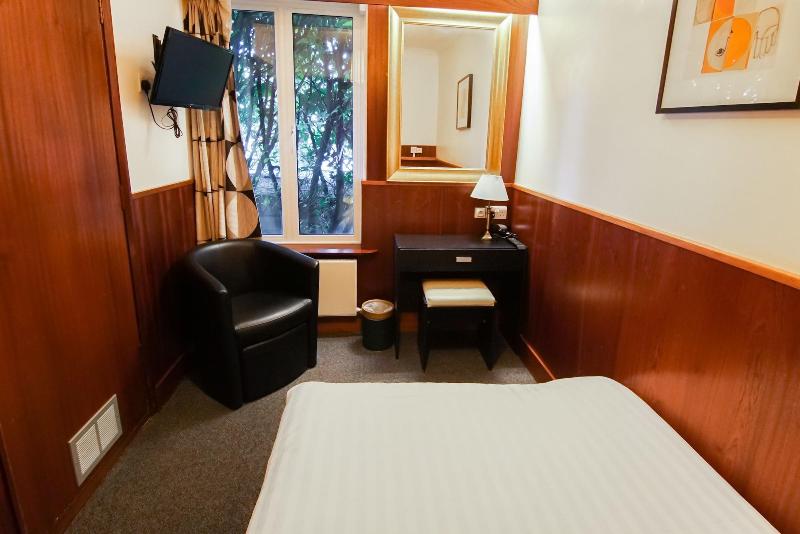 London Visitors Hotel - Oda
