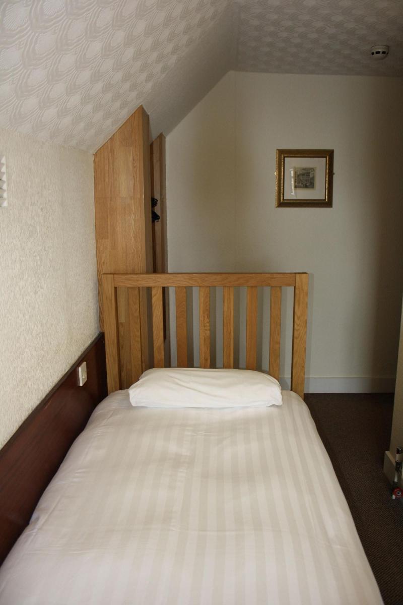 London Visitors Hotel - Oda