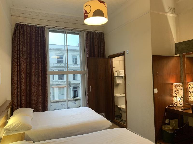 London Visitors Hotel - Oda