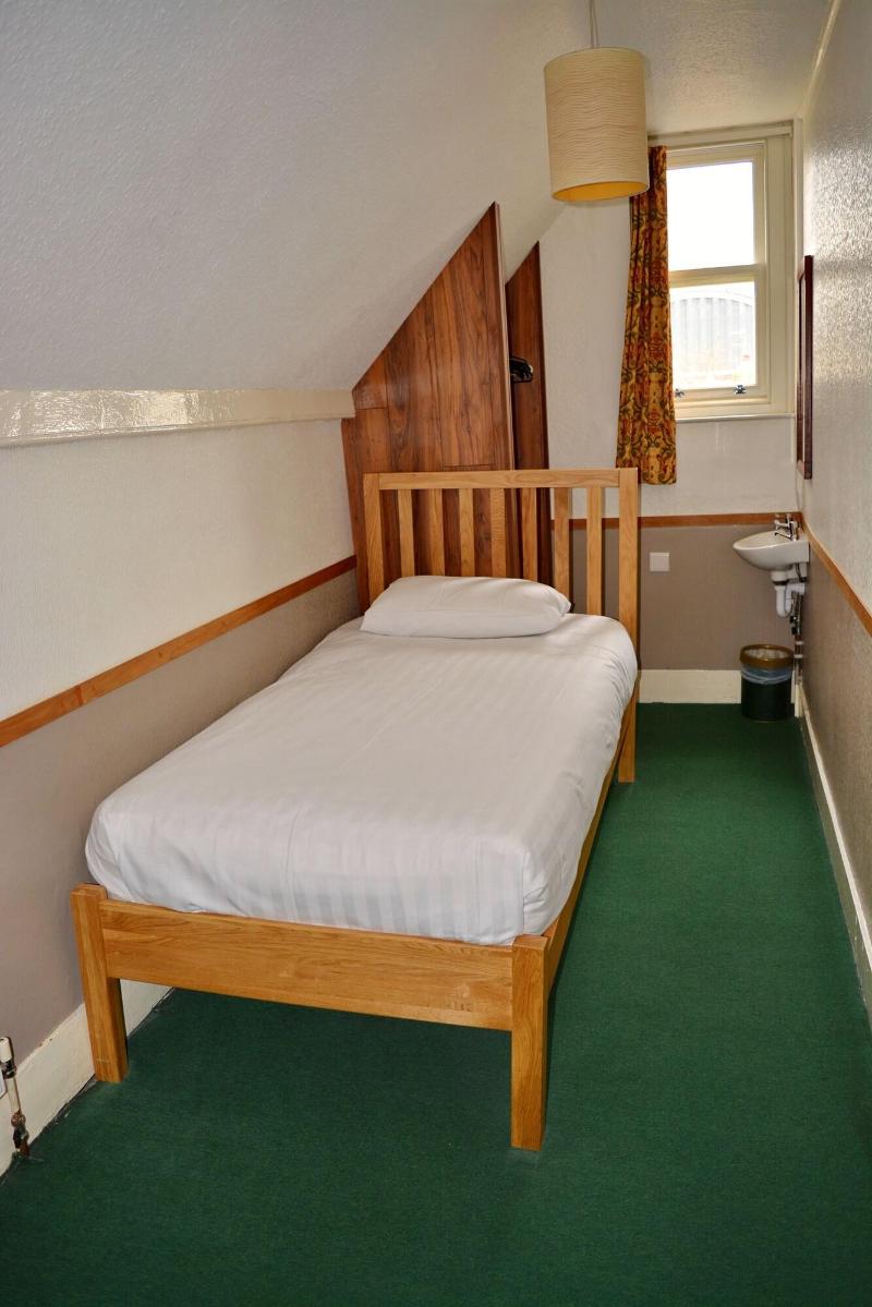 London Visitors Hotel - Oda