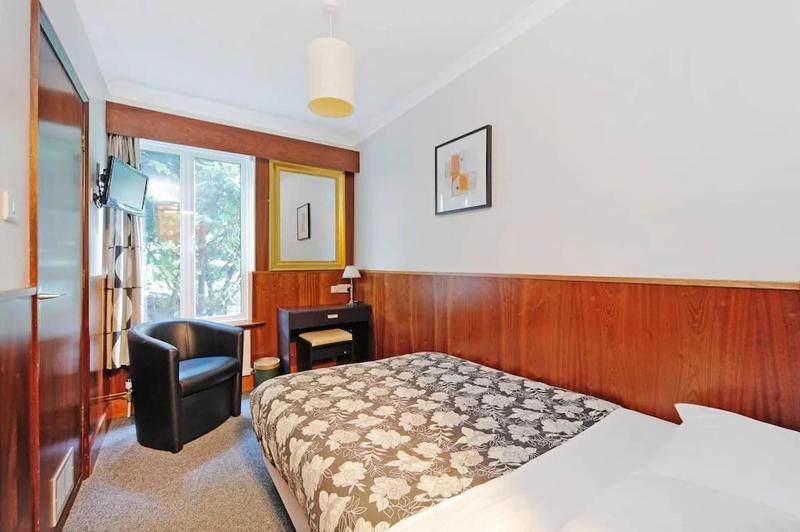 London Visitors Hotel - Oda
