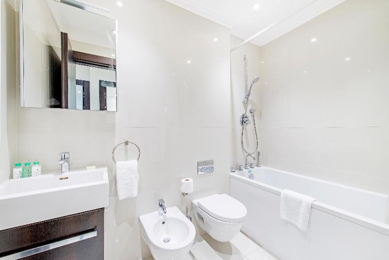 Queensgate 130 - Oda