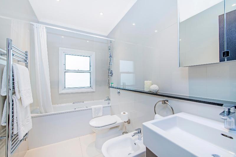 Queensgate 130 - Oda