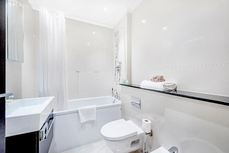 Queensgate 130 - Oda