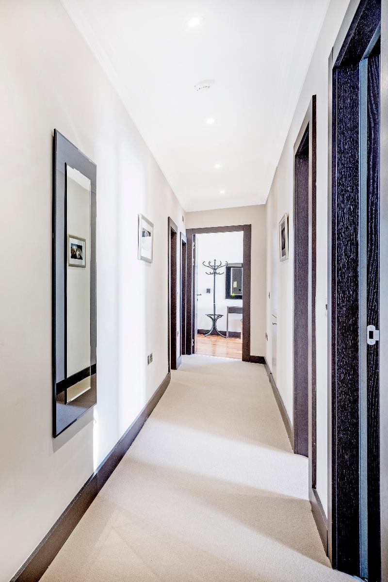 Queensgate 130 - Oda