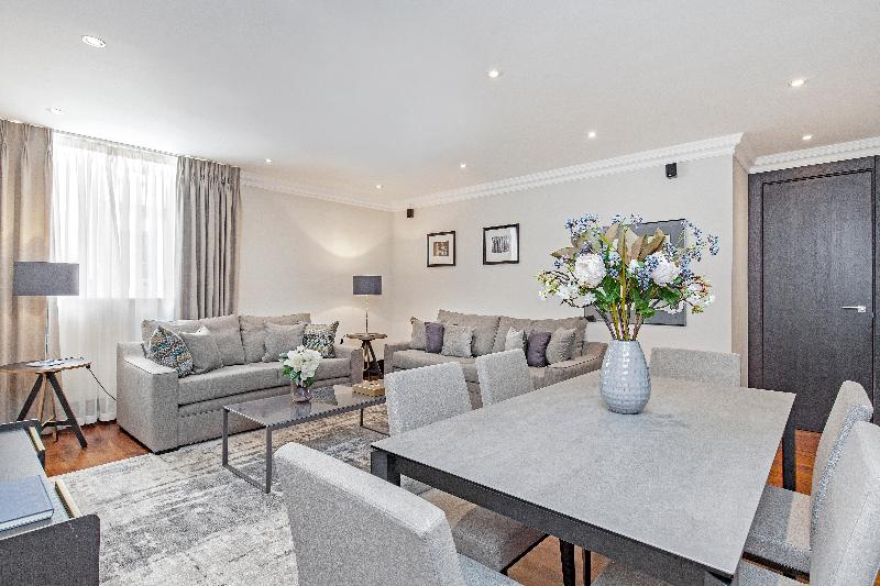 Queensgate 130 - Oda